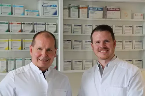 Dr. Jörg Steegborn und Dr. Florian Steegborn. Geschäftsführer und Leiter der Sanorell Pharma GmbH